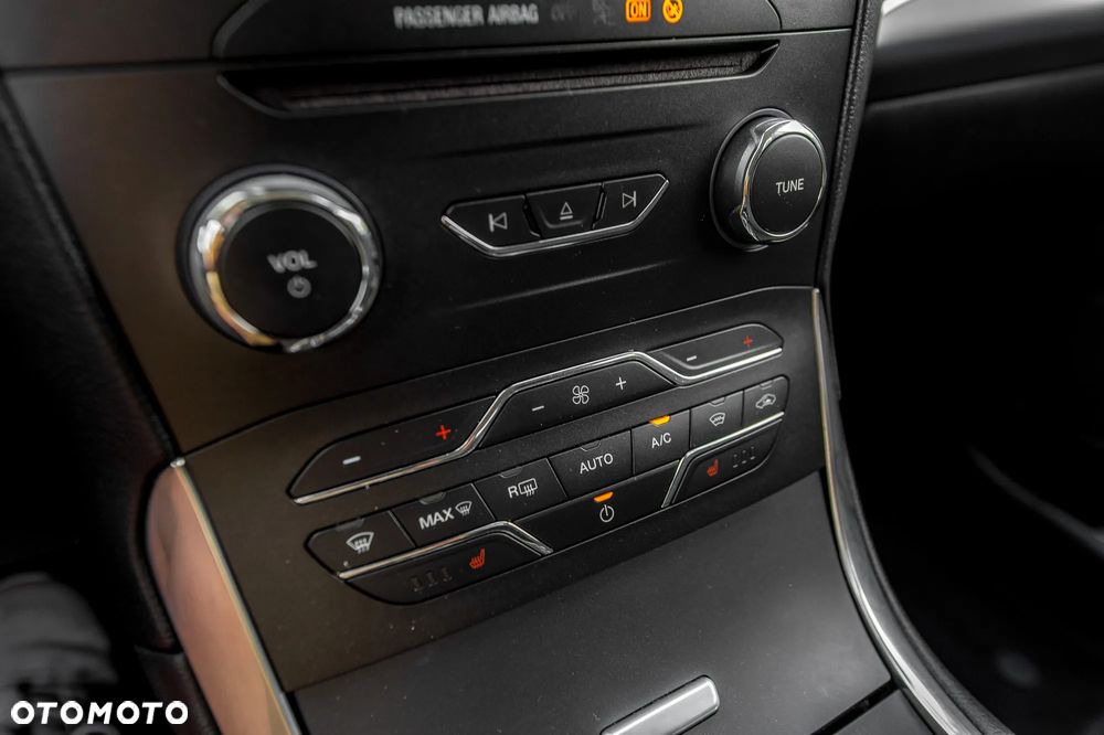 Ford S-Max 2.0 TDCi 4WD Titanium PowerShift - 32