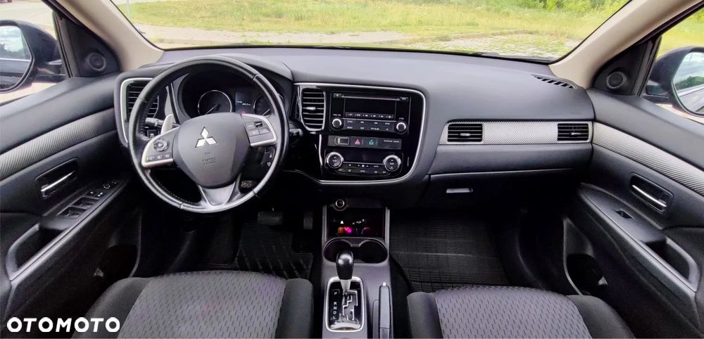 Mitsubishi Outlander 2.0 Intense CVT - 14