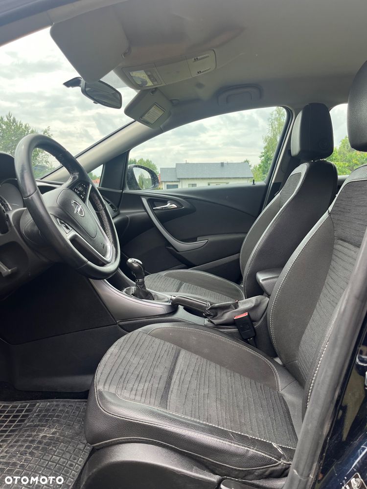 Opel Astra 1.4 T Executive EU6 - 9