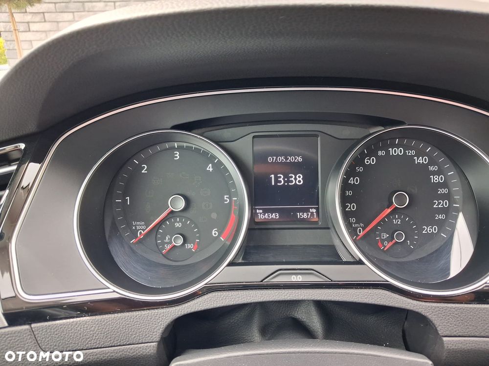 Volkswagen Passat - 6