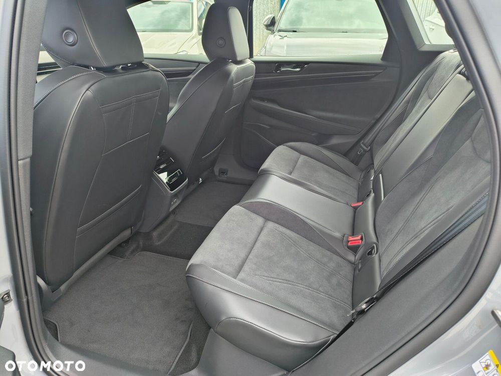 Volkswagen ID.7 59kWh Pure - 9