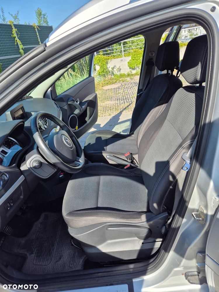 Renault Clio 1.2 16V Dwudziestka Euro5 - 10