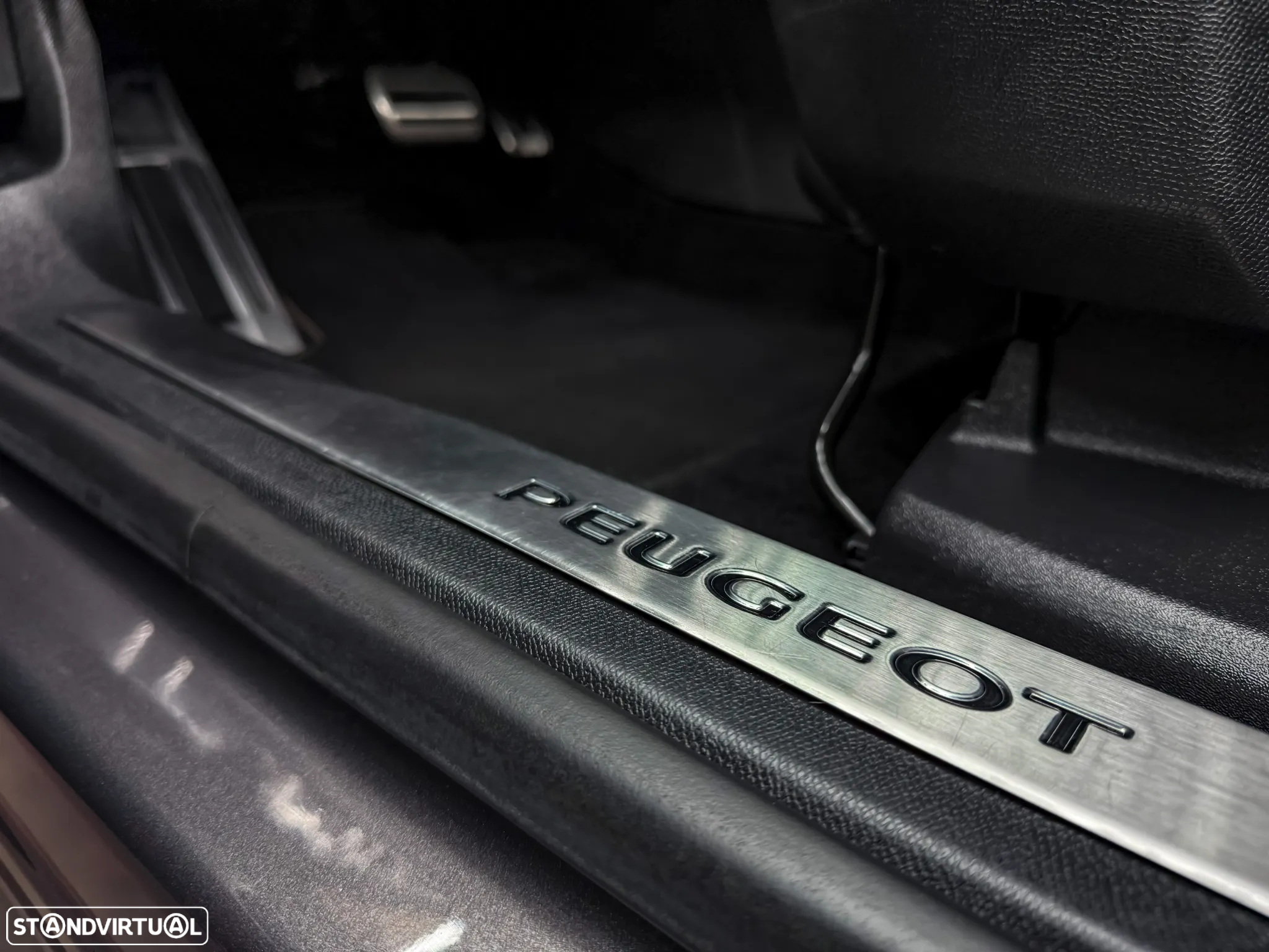 Peugeot 3008 1.5 BlueHDi GT EAT8 - 21