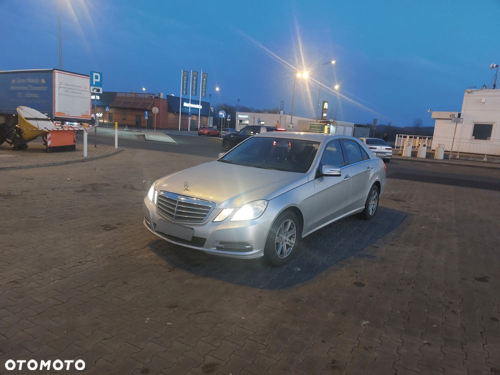 Mercedes-Benz Klasa E 200 CDI BlueEff Elegance - 2