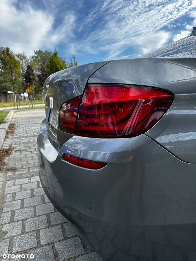 BMW Seria 5 530d xDrive - 9