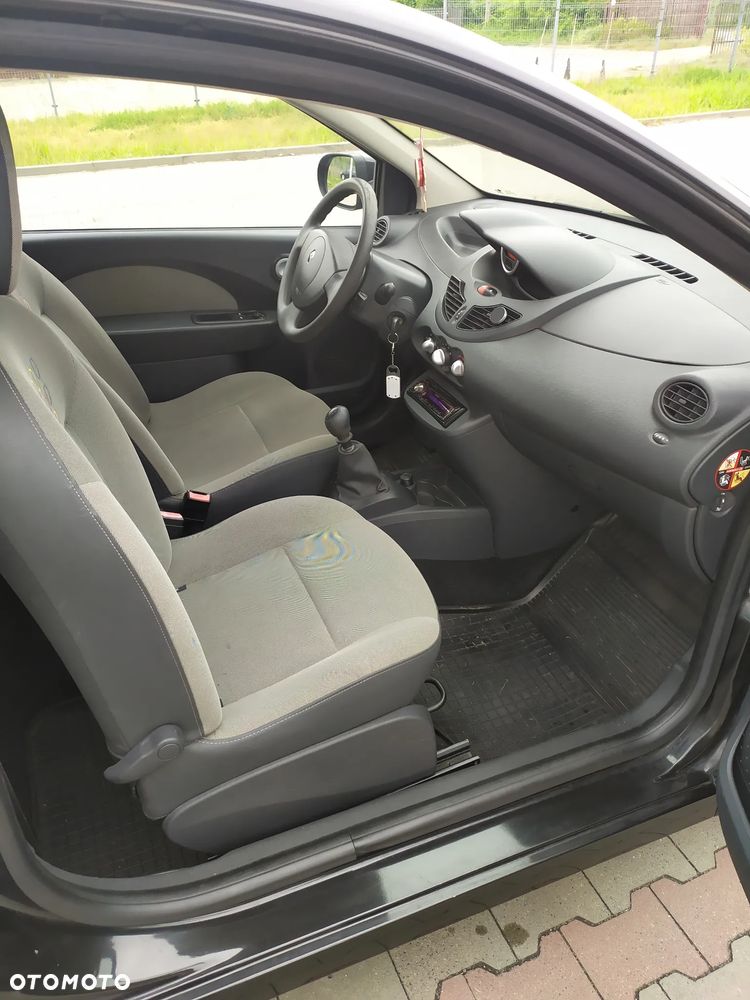 Renault Twingo 1.2 LEV 16V 75 eco2 - 12
