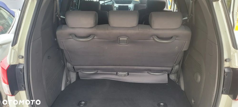 SsangYong/KGM Rodius 2.2 D Turismo - 10