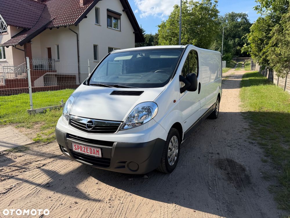 Opel Vivaro - 1