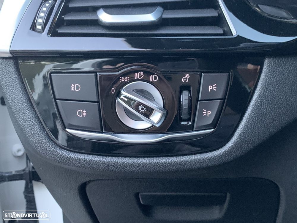 BMW 520 d Pack M Auto - 38