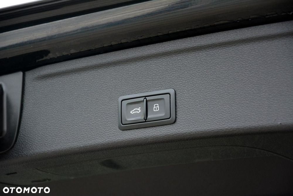 Audi A4 Allroad 2.0 TDI Quattro S tronic - 33