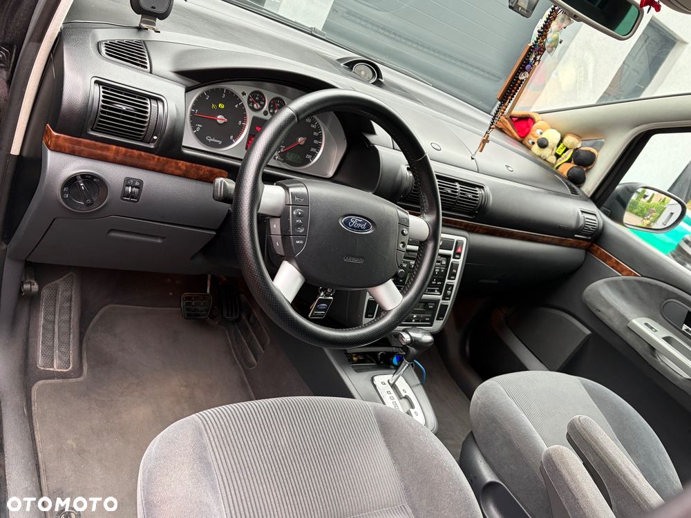 Ford Galaxy TDI Ghia - 29