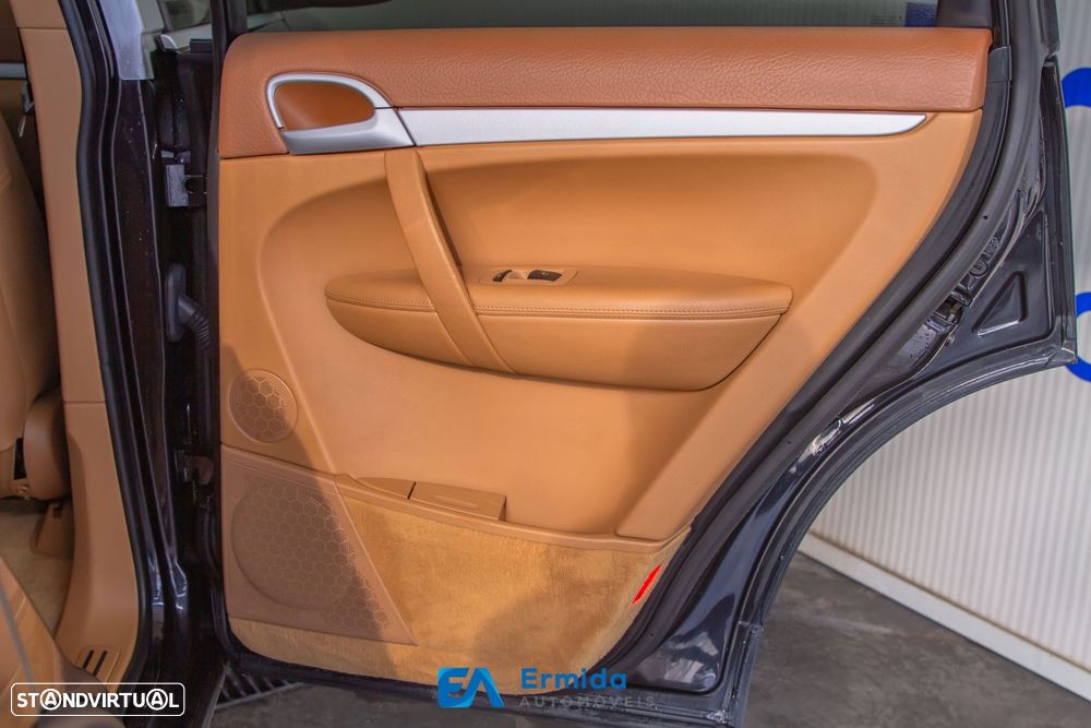 Porsche Cayenne Tiptronic - 33