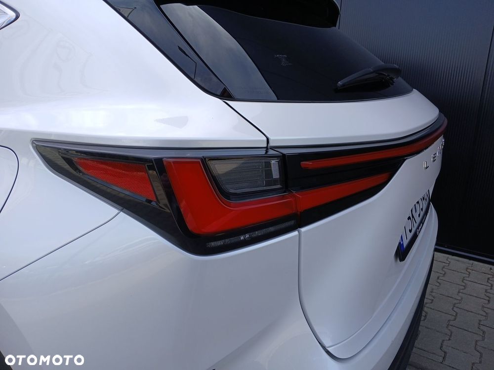 Lexus NX 350h Prestige AWD - 28