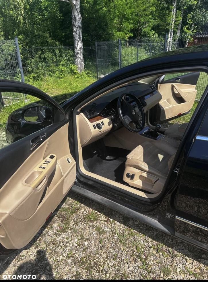 Volkswagen Passat 2.0 TDI Trendline - 4