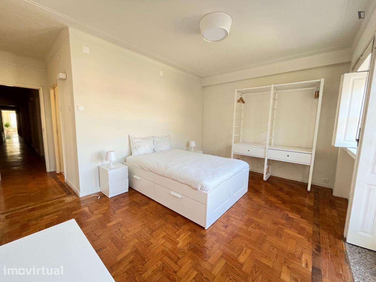 Quarto - localizado em Cedofeita Porto - Grande imagem: 2/35
