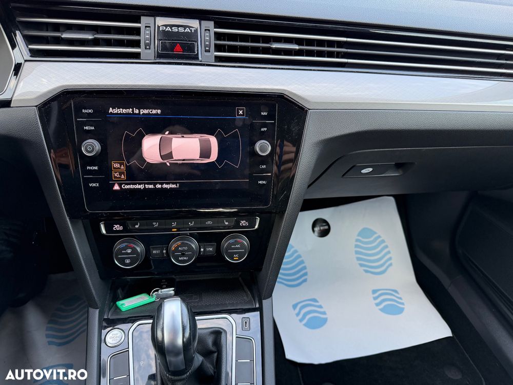 Volkswagen Passat 2.0 TDI DSG Trendline - 8
