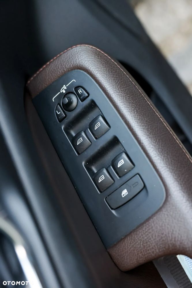 Volvo V60 D4 Momentum Pro - 3