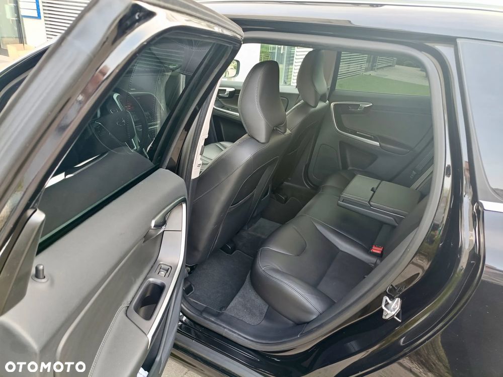 Volvo XC 60 D4 Summum - 16