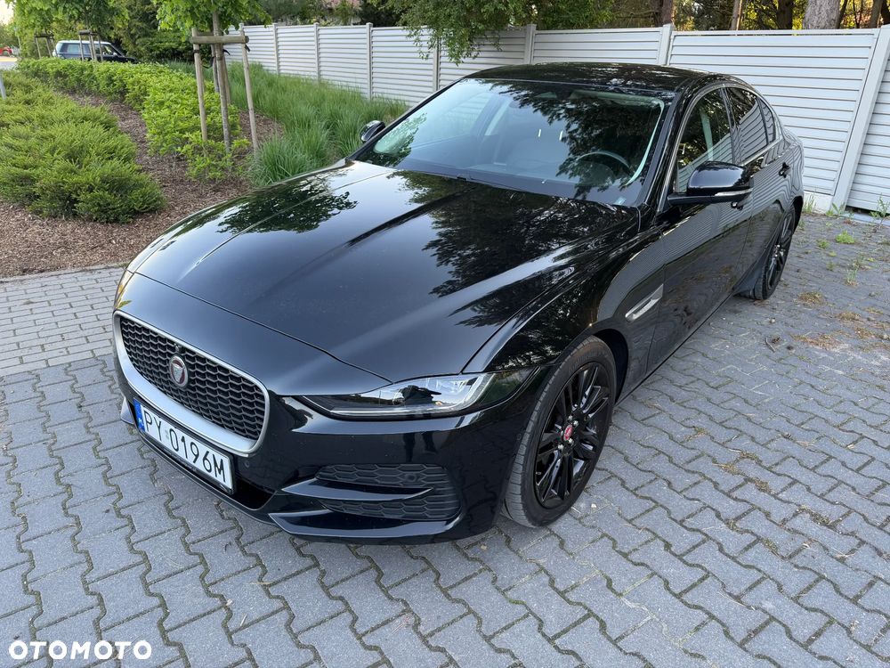Jaguar XE 2.0 D200 mHEV AWD R-Dynamic S - 23