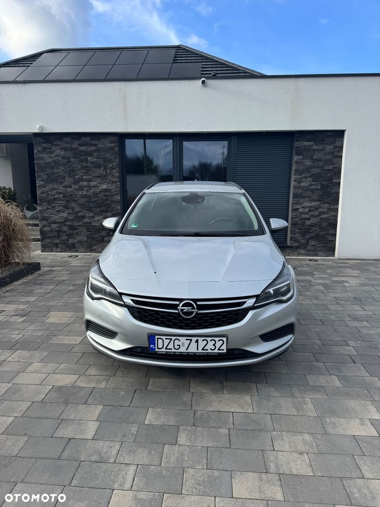 Opel Astra 1.6 D (CDTI) Automatik Innovation - 4