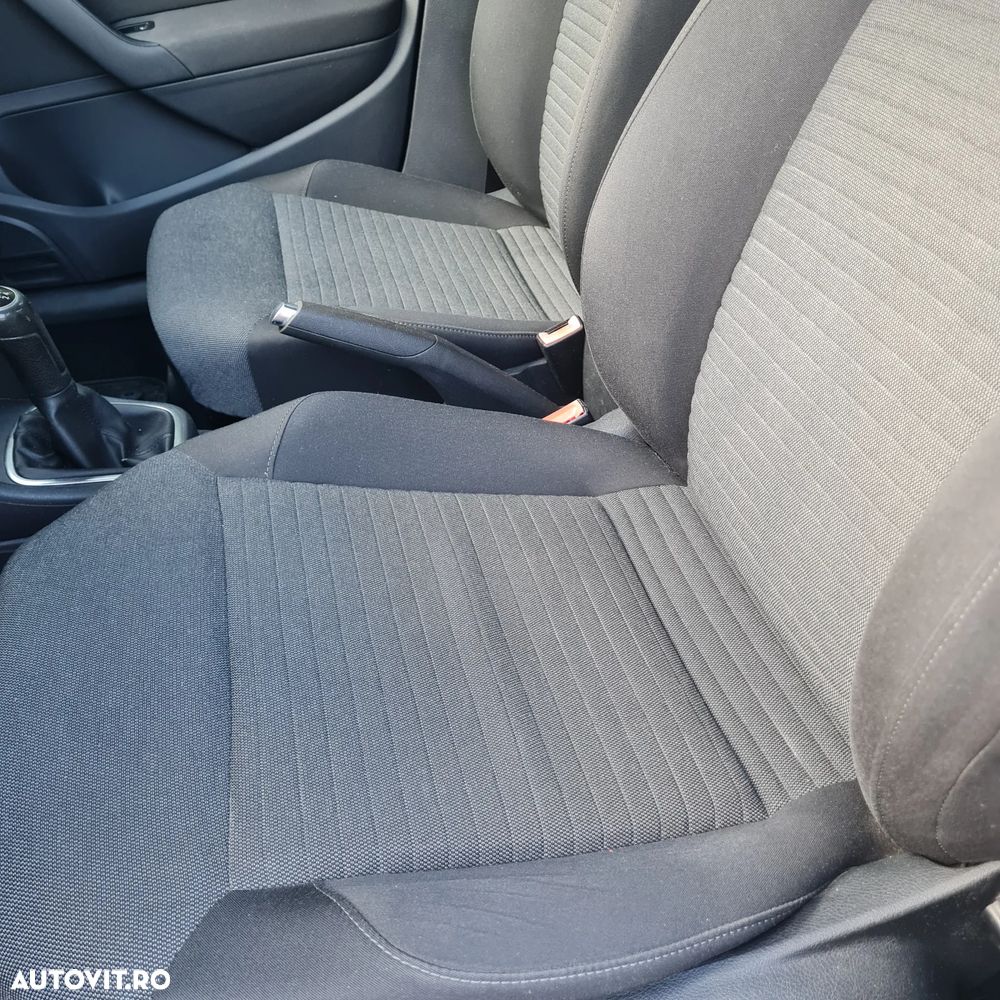 Volkswagen Polo 2010 photo 4