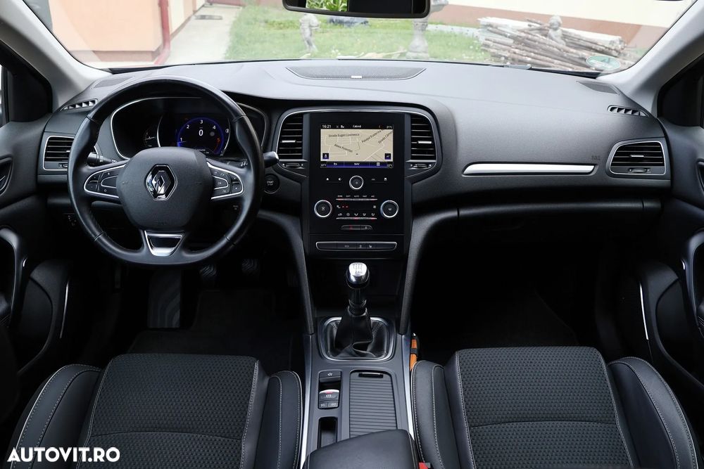 Renault Megane ENERGY dCi 110 Start & Stop Bose Edition - 4