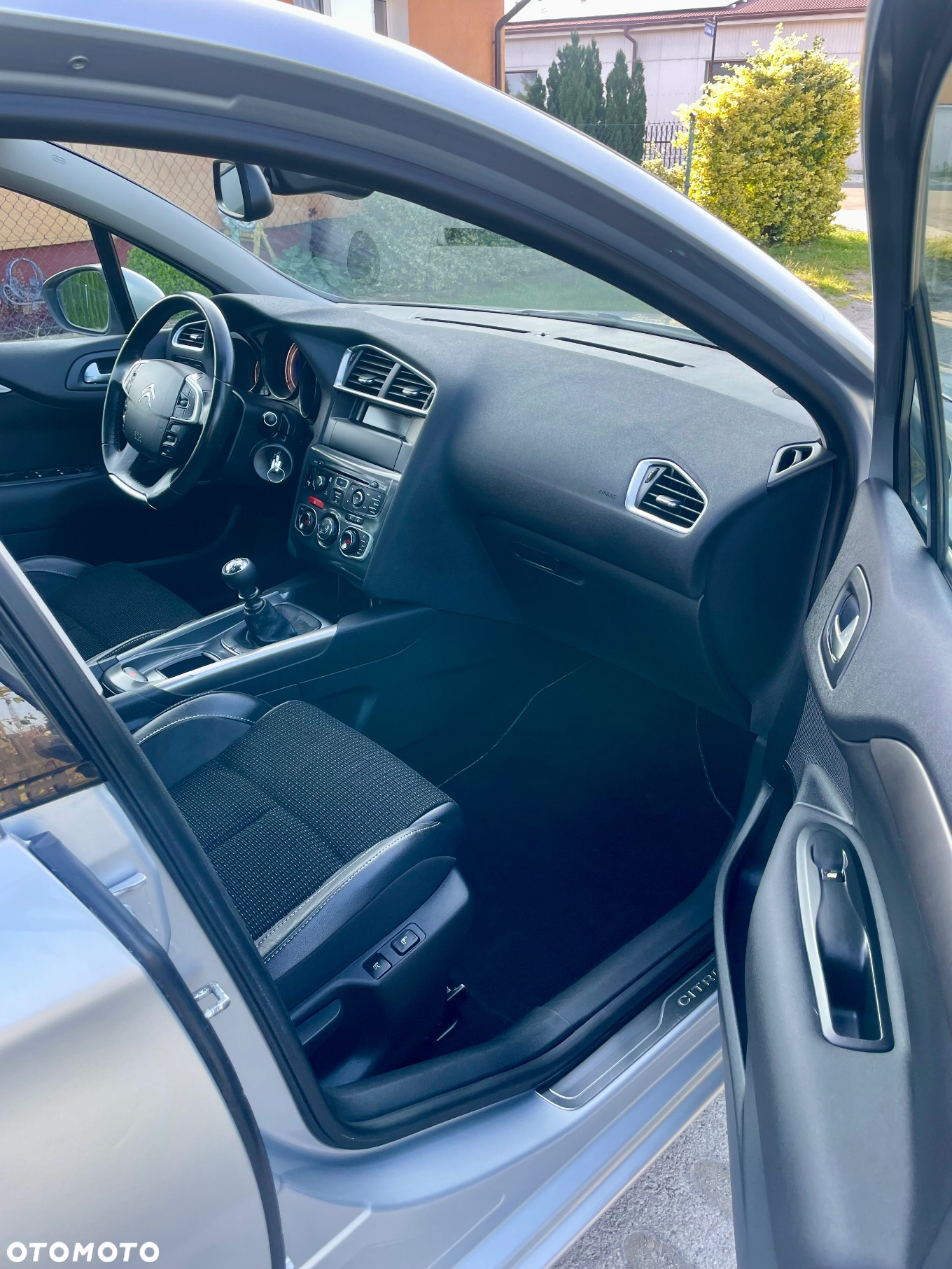 Citroën C4 1.6 HDi Exclusive - 16