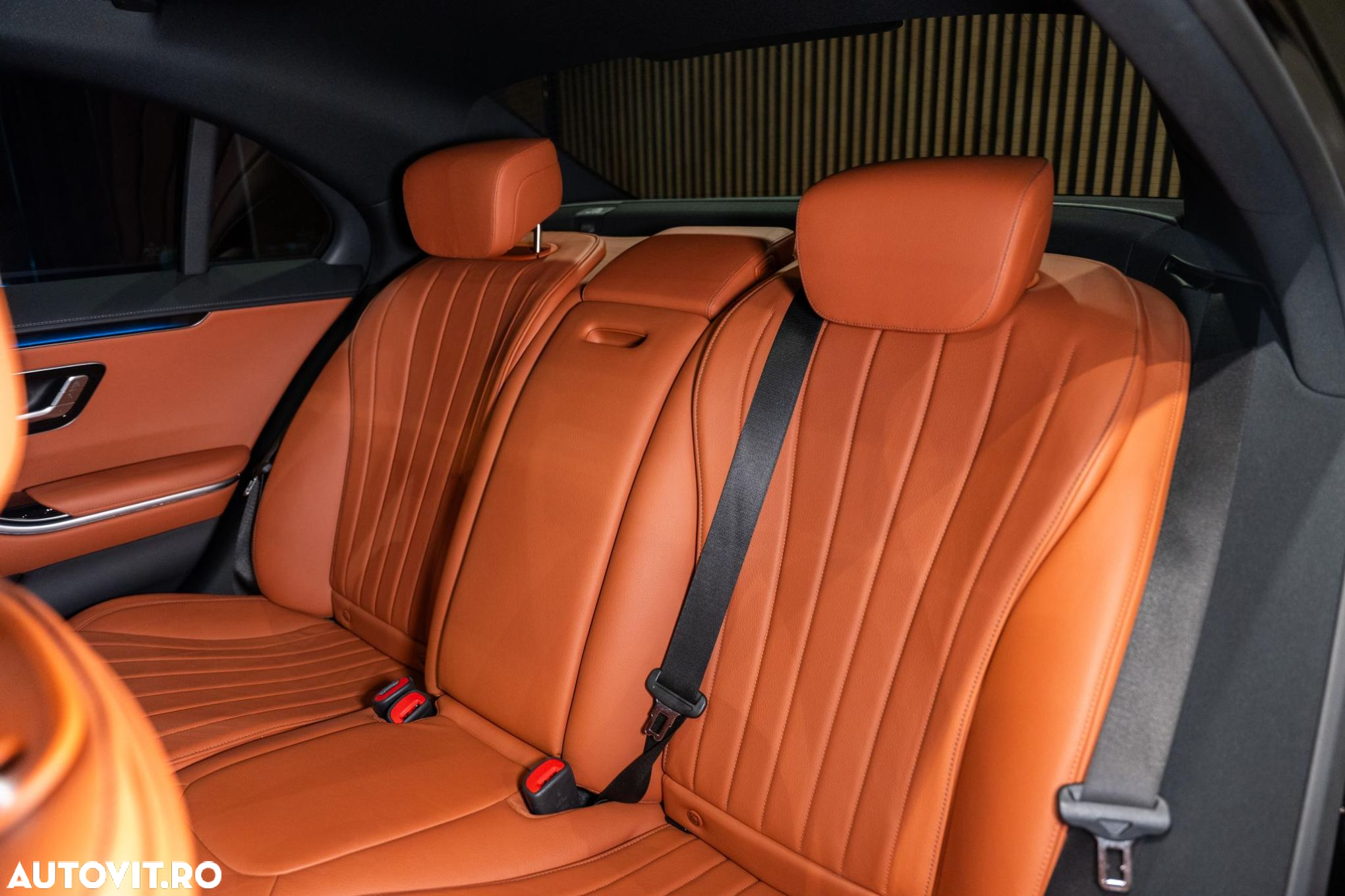 Mercedes-Benz S - 32