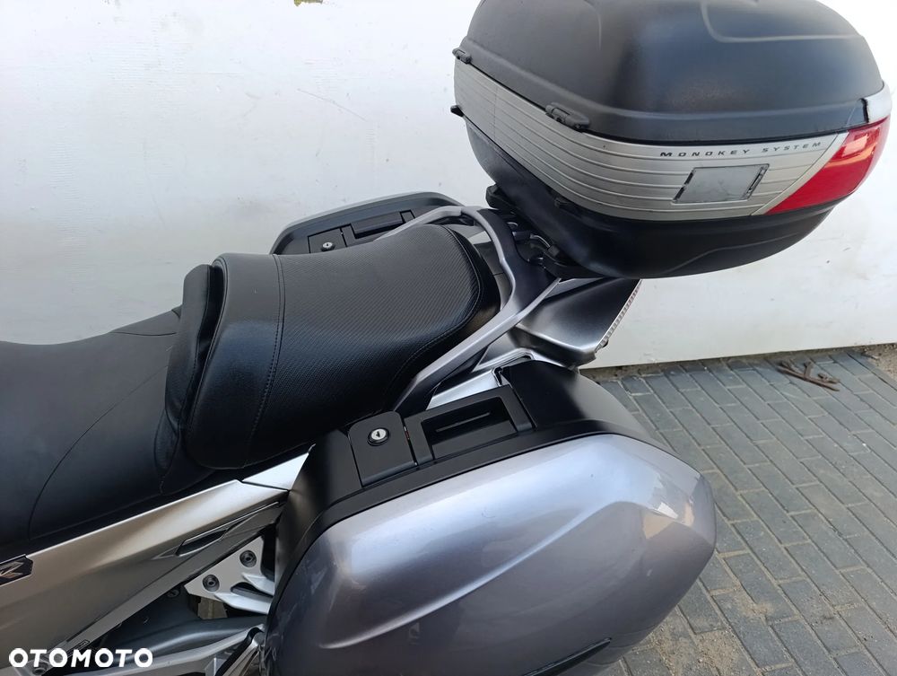 Yamaha FJR - 17