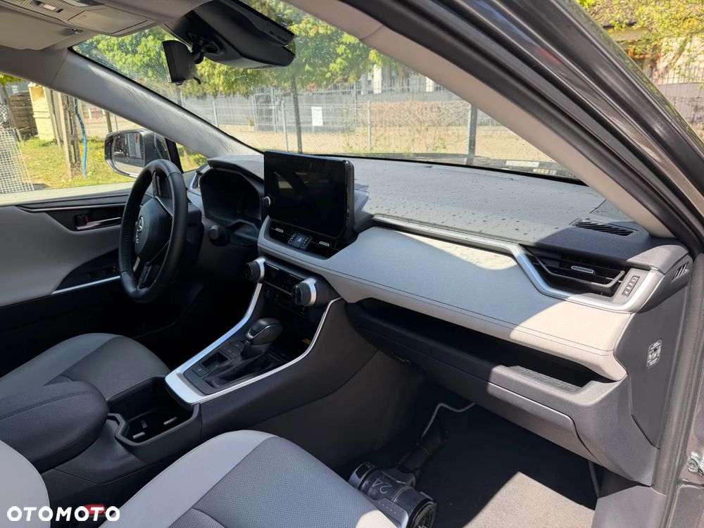 Toyota RAV4 - 5