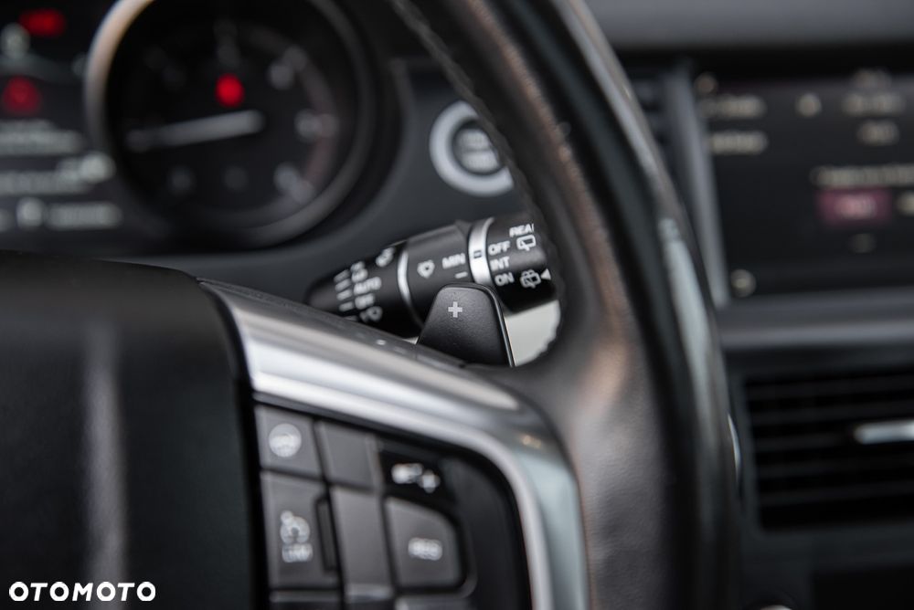 Land Rover Discovery Sport 2.0 D180 R-Dynamic HSE - 26