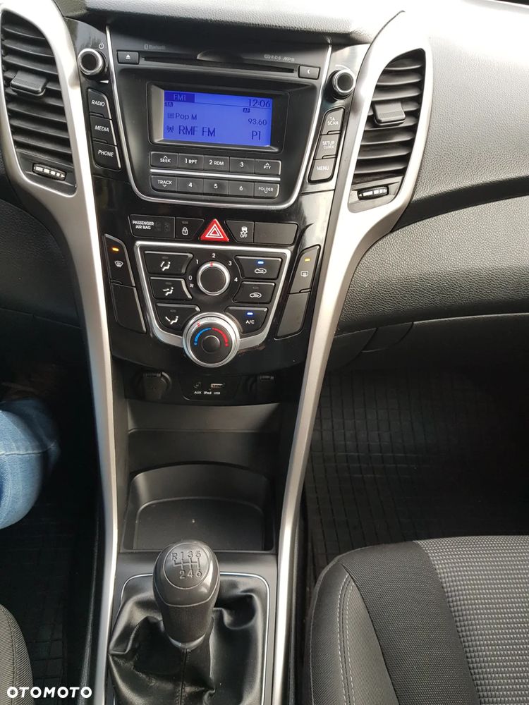 Hyundai i30 1.4 BlueDrive Run - 32