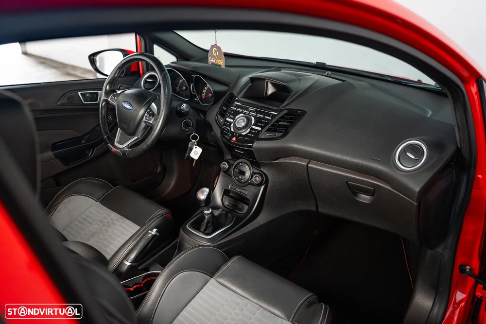 Ford Fiesta 1.6 EcoBoost c/ Pack Pele Desportiva ST - 45