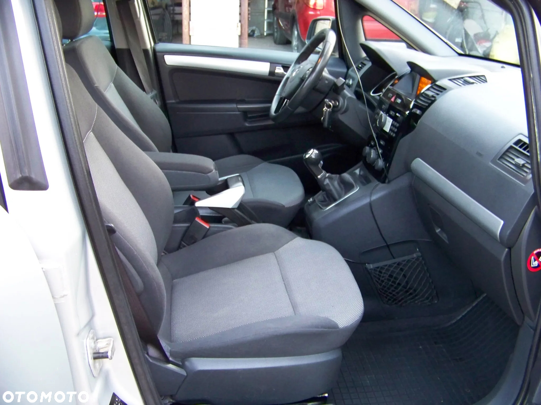 Opel Zafira 1.6 111 - 22