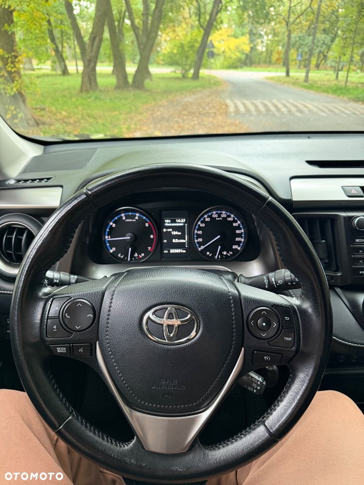 Toyota RAV4 - 9