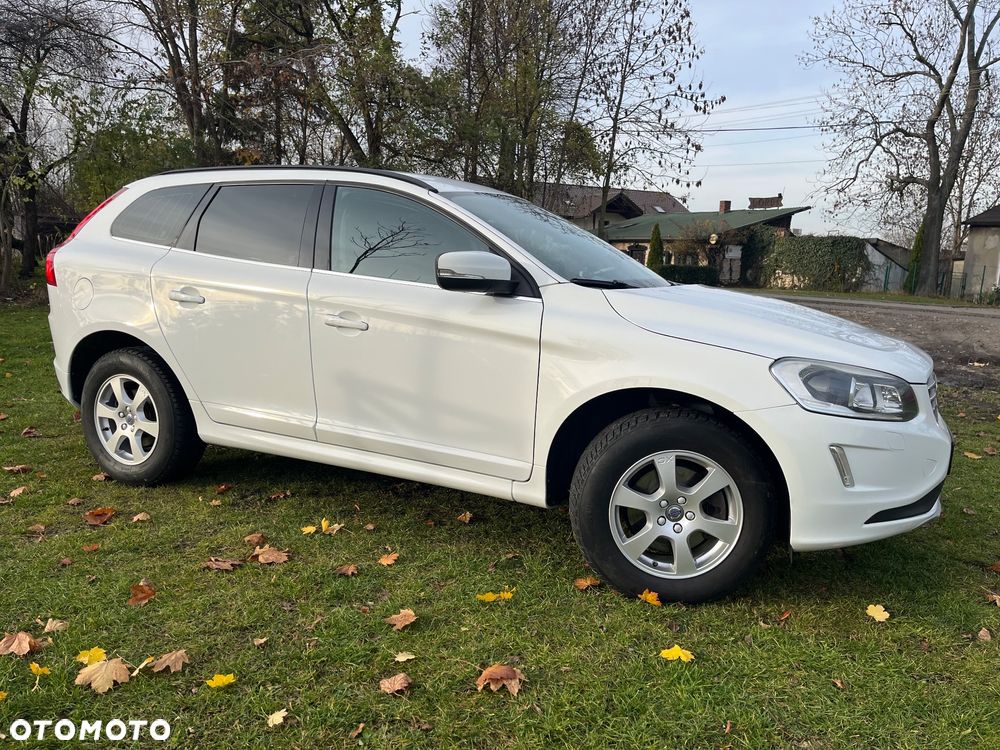 Volvo XC 60 D4 AWD Momentum - 2