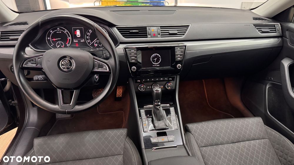 Skoda Superb 2.0 TDI DSG Style - 9