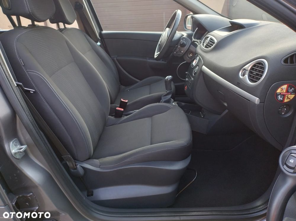 Renault Clio 1.2 16V 75 Dynamique - 27