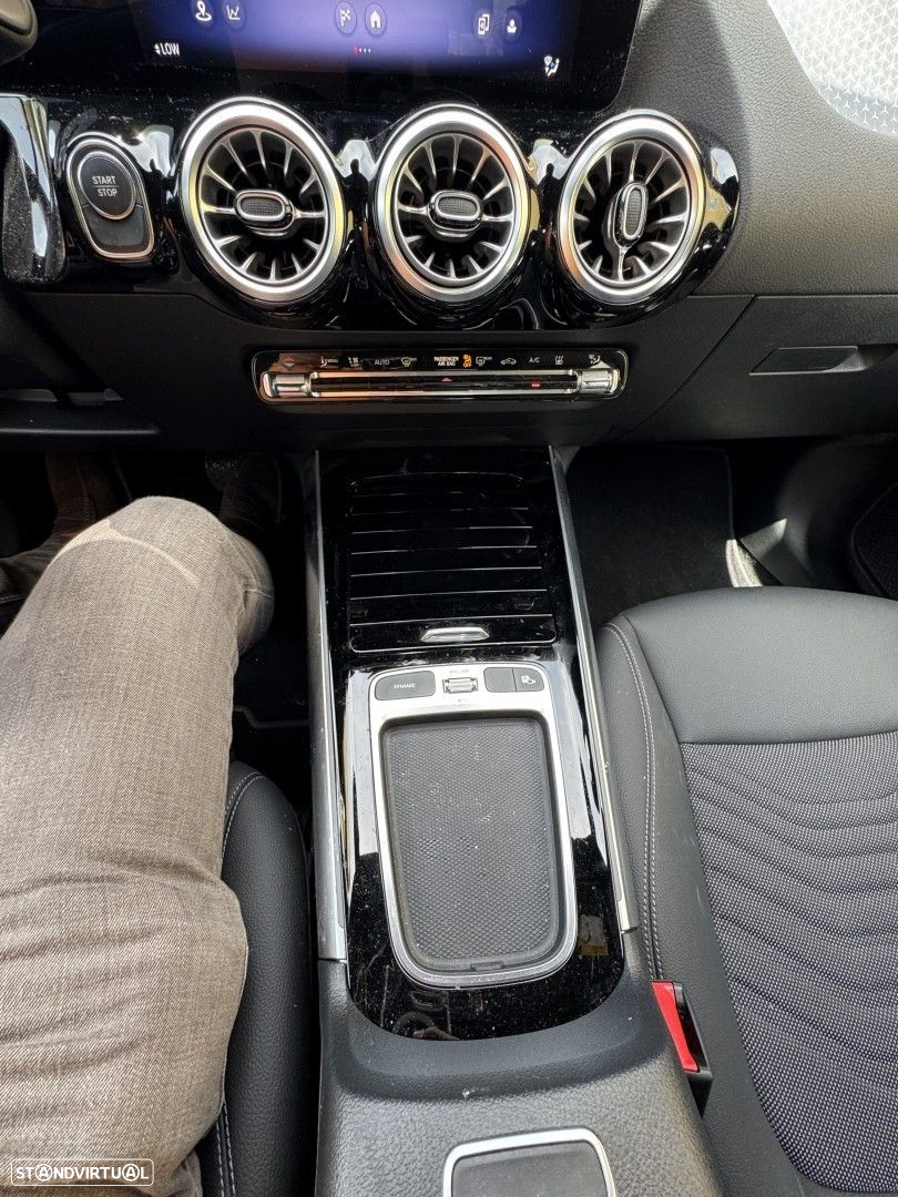 Mercedes-Benz EQA 300 4Matic Progressive - 9