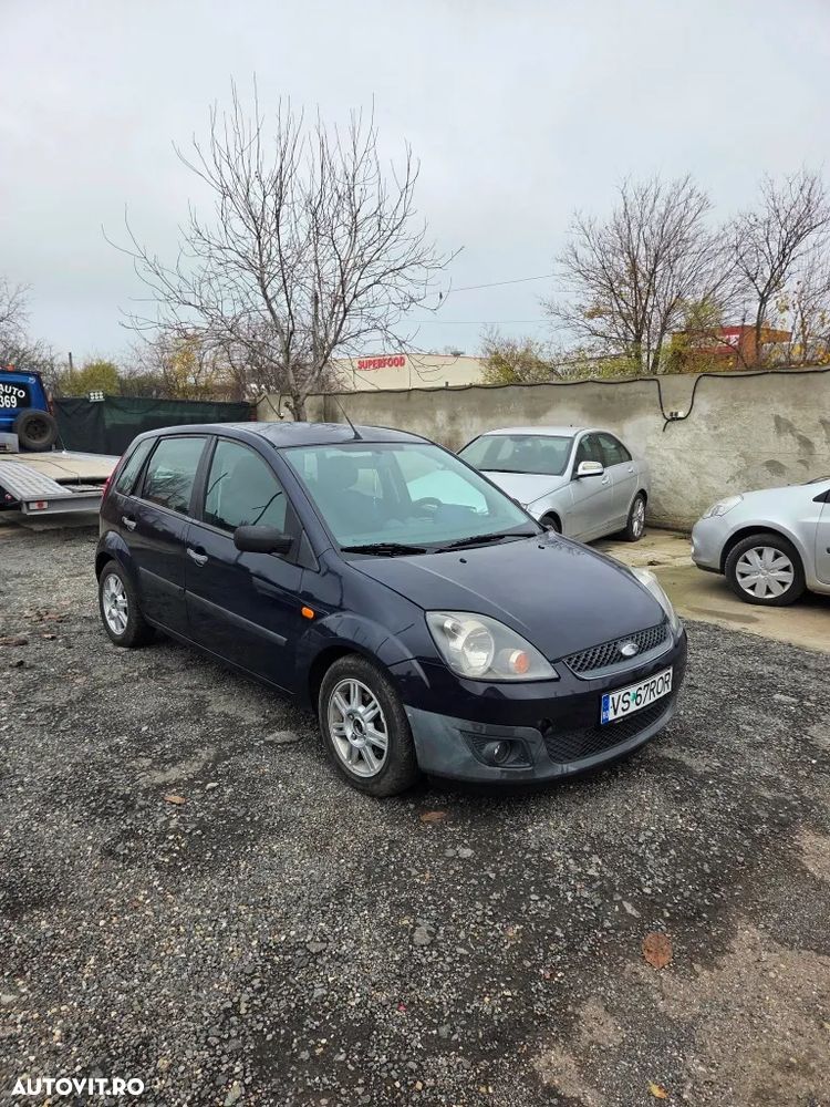 Ford Fiesta 1.3i Ambiente - 2