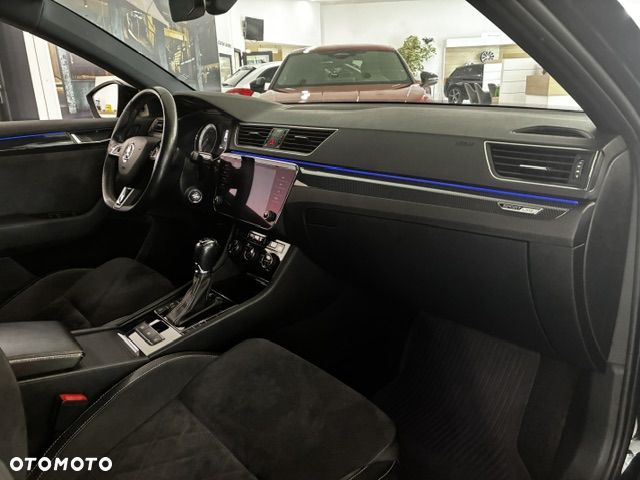 Skoda Superb 2.0 TDI SCR 4x4 Sportline DSG - 16