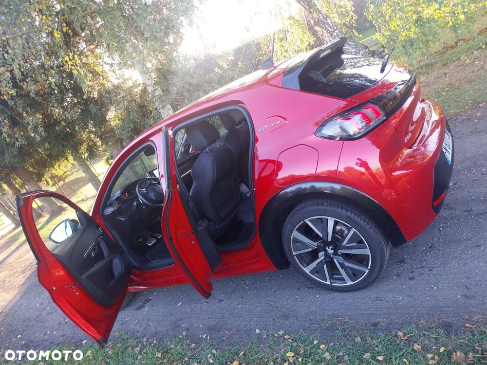 Peugeot 208 2020 photo 3