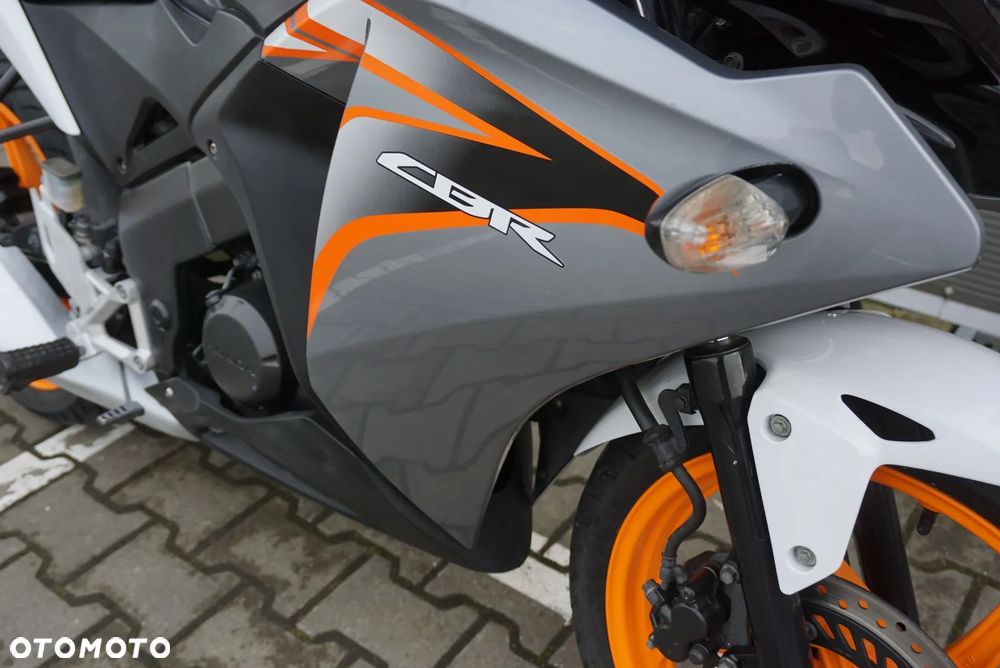 Honda CBR - 16
