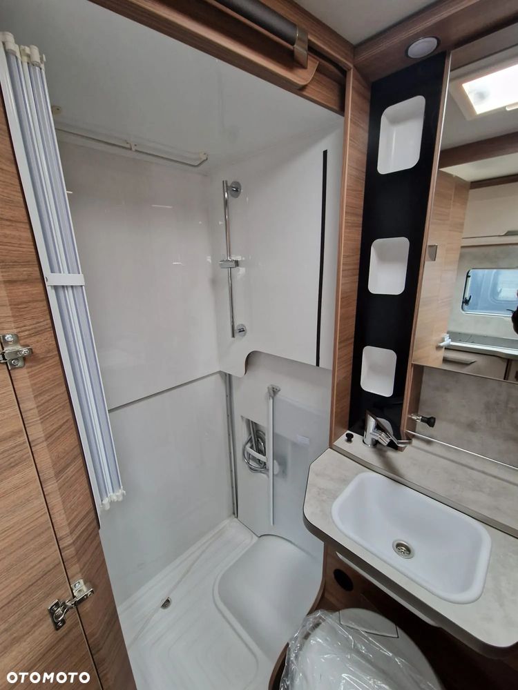 KNAUS TOURER VAN 500 MQ SMC EDITION 20 JAHRE 2 ŁÓŻKA FV23% HAK - 31