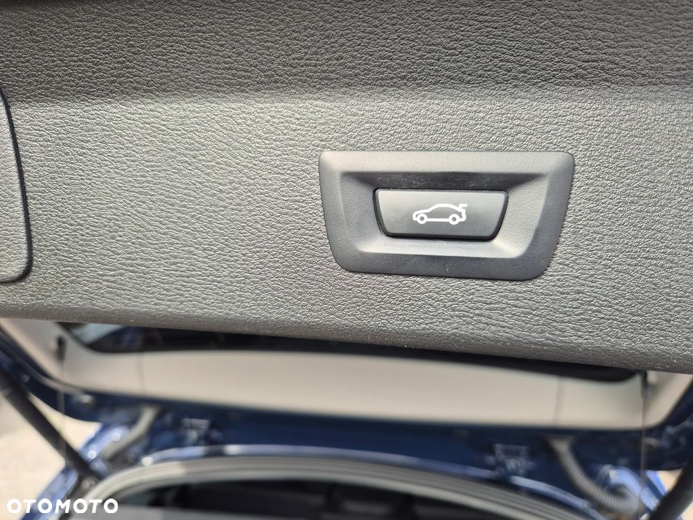 BMW X1 sDrive18i - 26