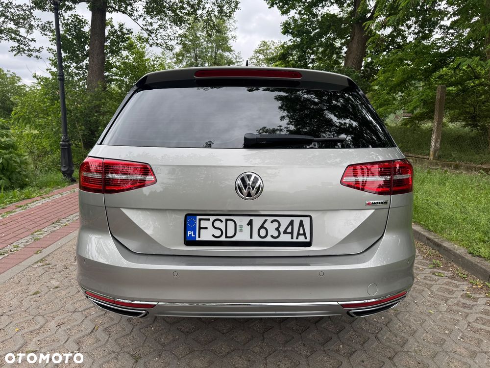 Volkswagen Passat 2.0 TDI SCR (BlueMotion Tech) 4Motion D Highline - 4