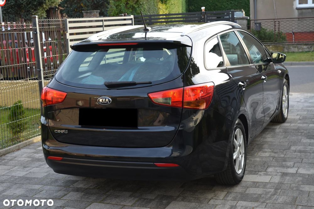 Kia Ceed 1.4 CVVT Dream Team Edition - 32