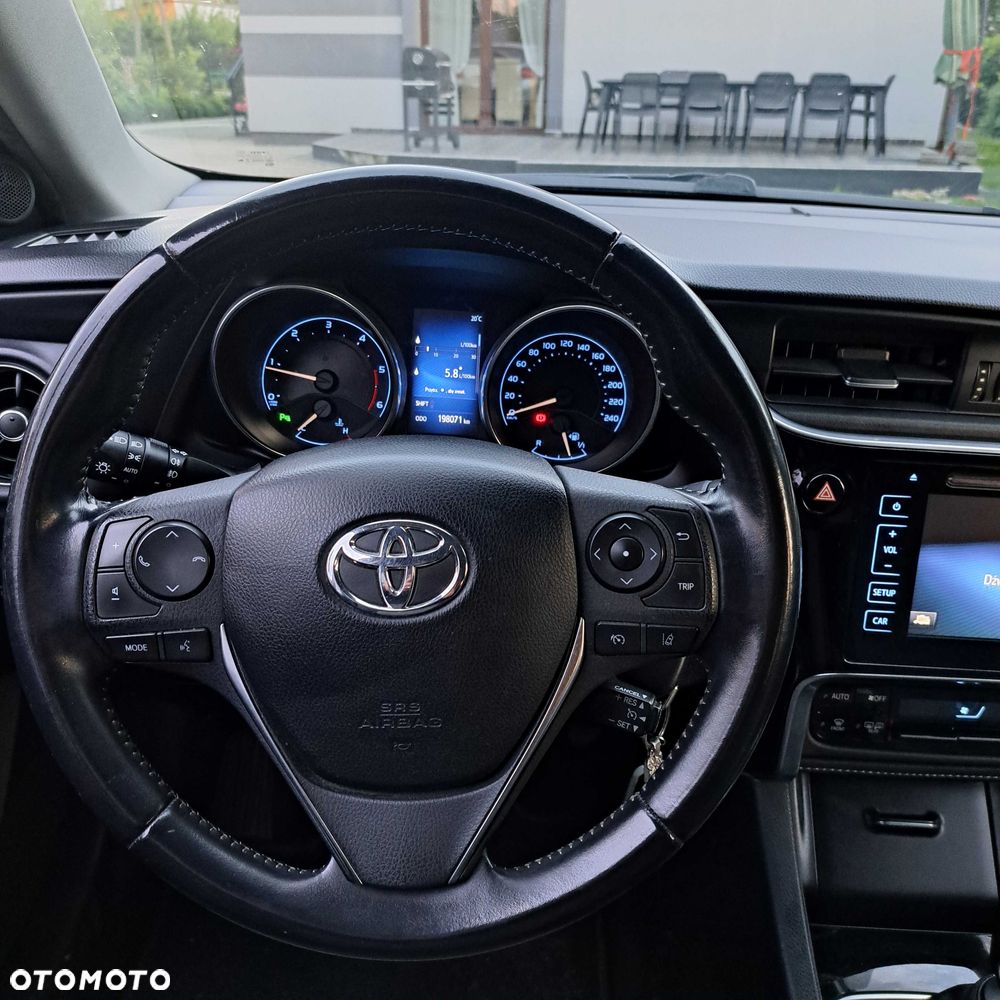 Toyota Auris - 7