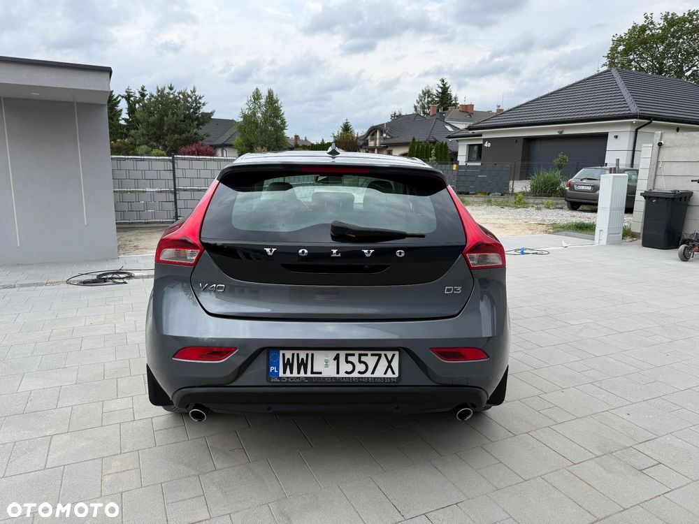 Volvo V40 D3 Momentum - 9