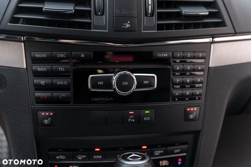 Mercedes-Benz Klasa E - 28